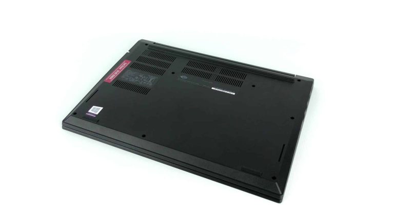 Lenovo ThinkPad E480 - spód notebooka