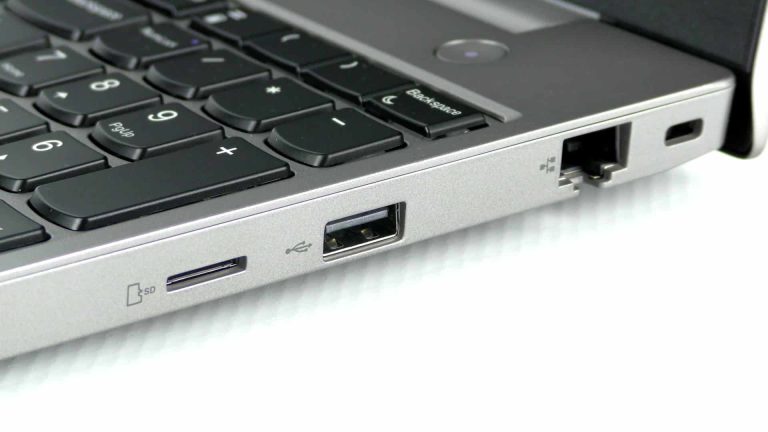 Lenovo ThinkPad E580 - czytnik microSD, USB 2.0, LAN