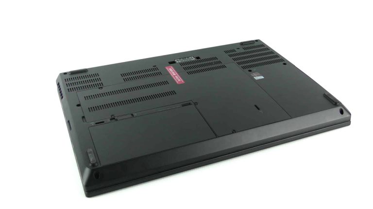 Lenovo ThinkPad P71 - spód notebooka