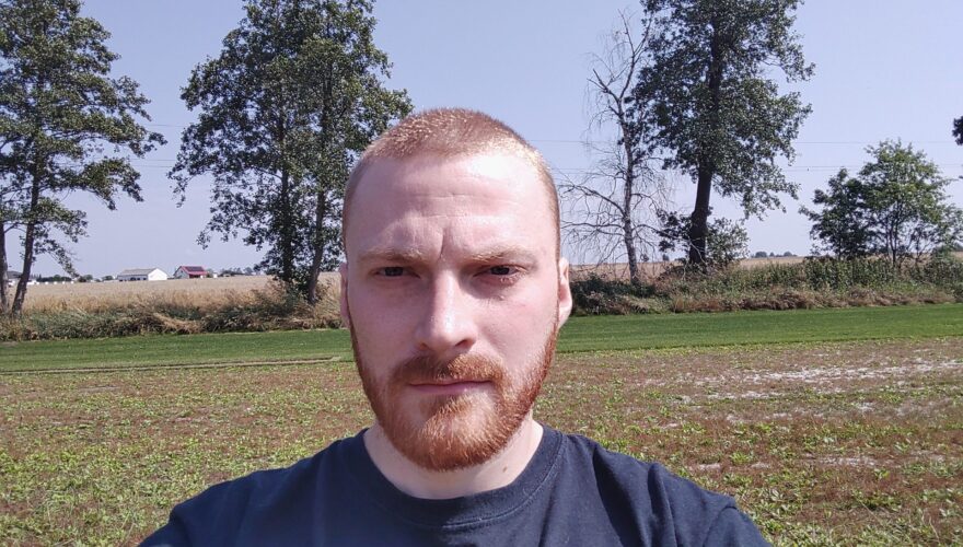 Kamera selfie (8 MP) w akcji