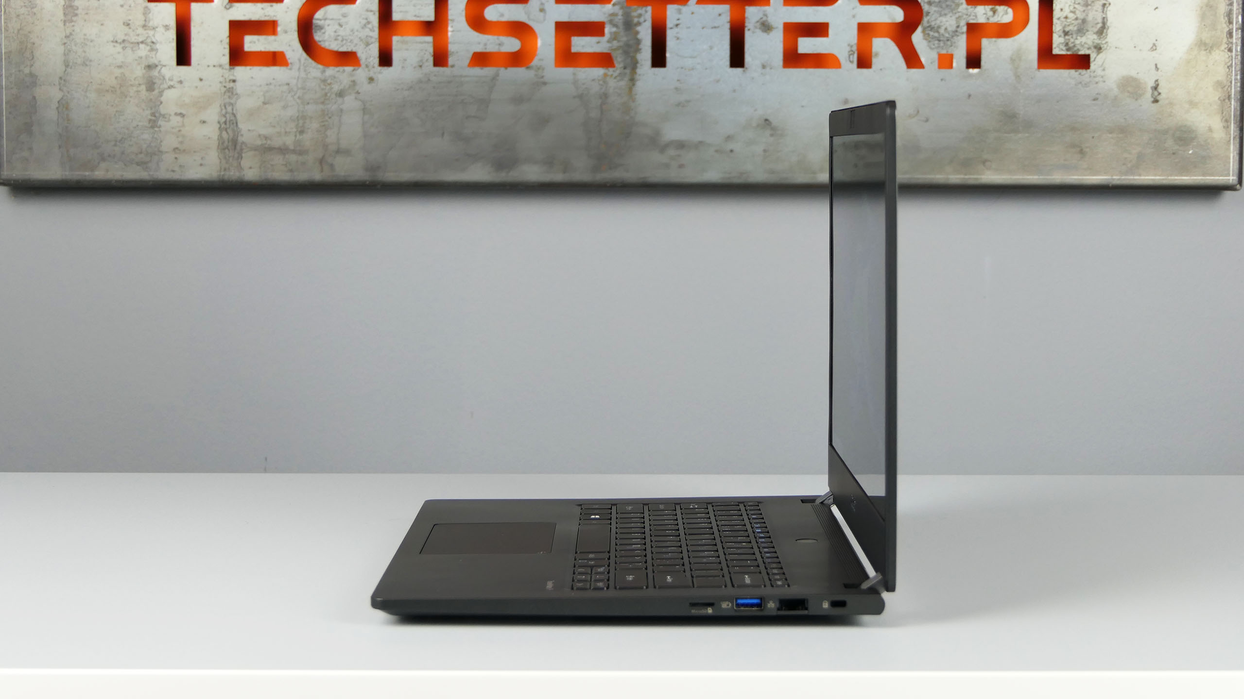 Acer TravelMate  P614 2020