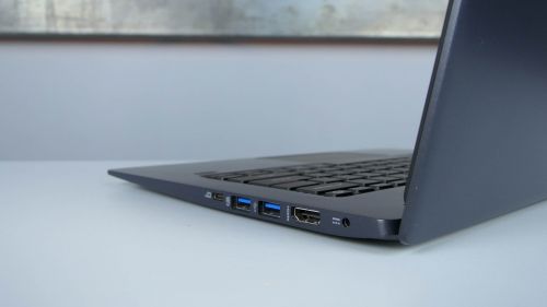 Acer TravelMate X5 TMX514 - USB 3.1 typu C, dwa USB 3.0, HDMI oraz gniazdo zasilania