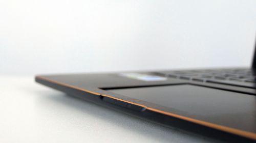 Asus ZenBook Pro 15 - front laptopa