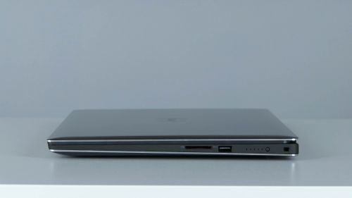 Dell Precision 15 5530 - porty na boku prawym