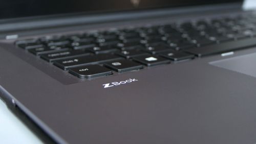 HP ZBook x2 G4 - wzmocniona aluminium klawiatura
