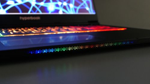 Hyperbook Pulsar V17 Zen - podświetlenie klawiatury