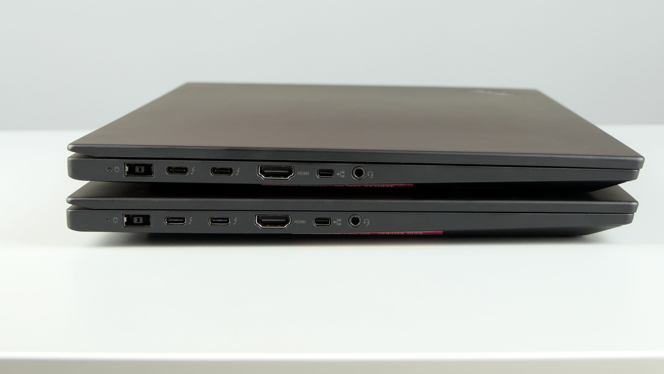 Lenovo ThinkPad P1 oraz ThinkPad X1 Extreme - porty i sloty z lewej strony