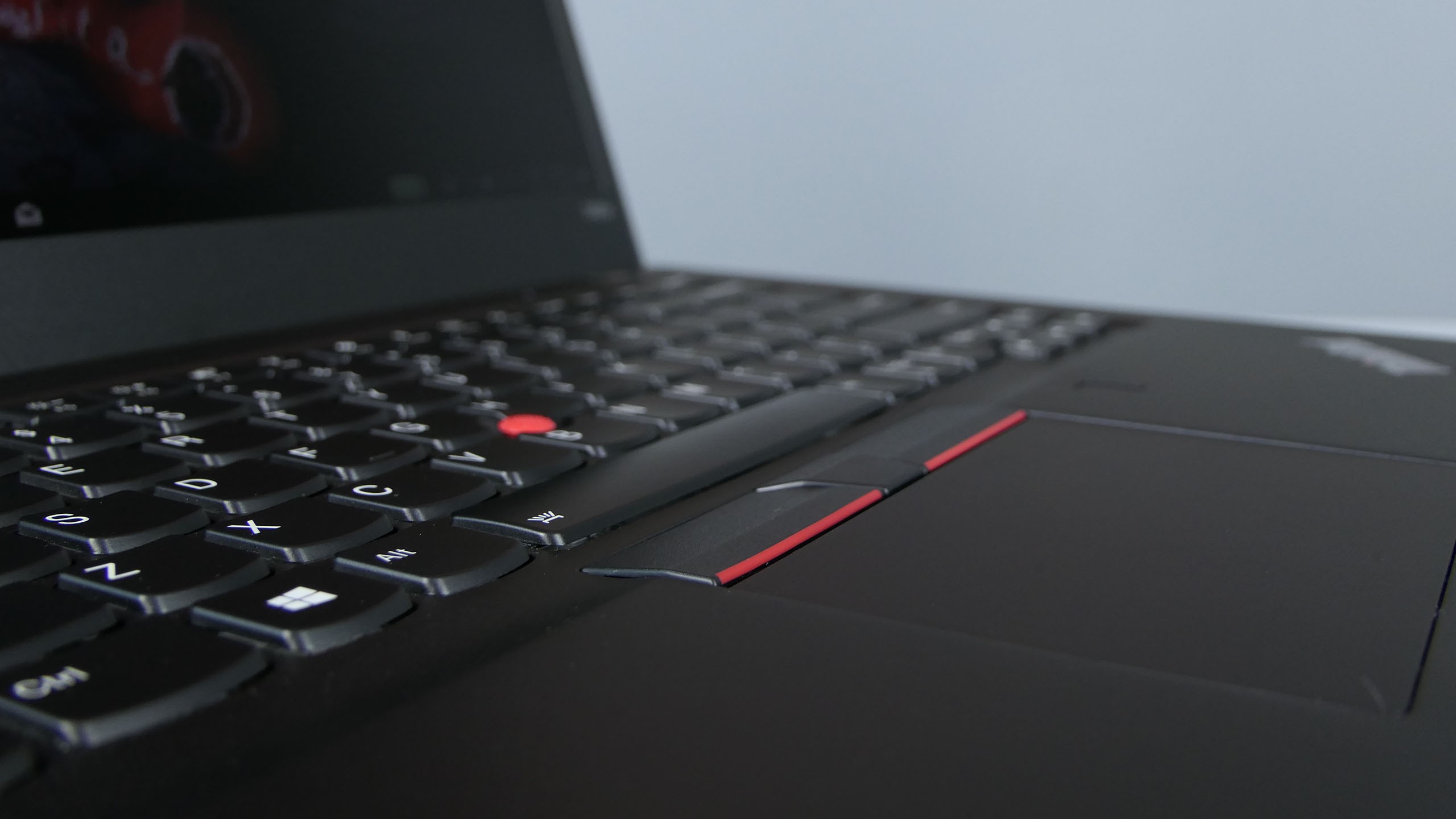 Lenovo ThinkPad T495s - wyspowa klawiatura