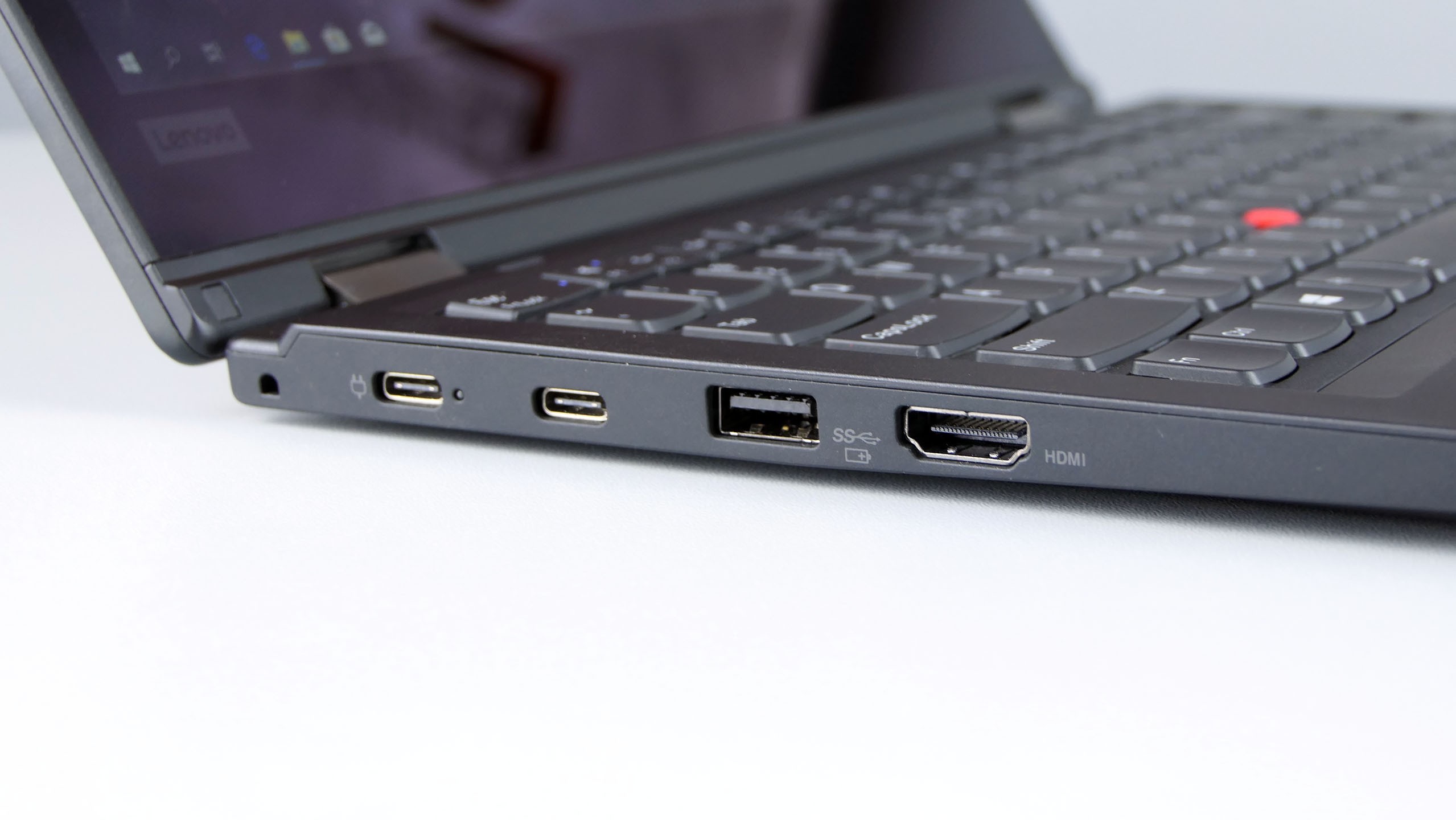 Lenovo ThinkPad L380 Yoga - złącza na lewym boku: HDMI, USB 3.0 oraz dwa USB typu C