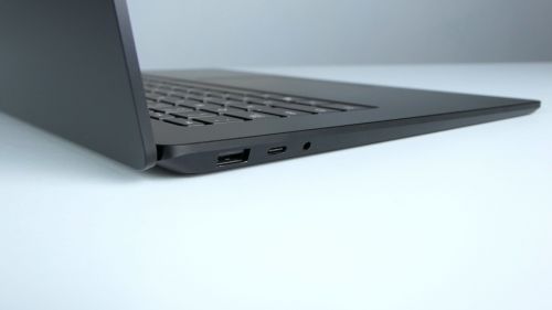 Microsoft Surface Laptop 4 (15) - porty na lewym boku: USB 3.2 gen 1 typu A oraz USB 3.2 gen 2 typu C i jack 3,5 mm